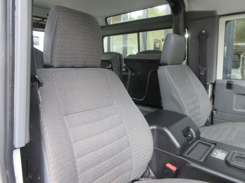 ランドローバー ディフェンダー 90SW 4.0V8 50th Anniversary SR