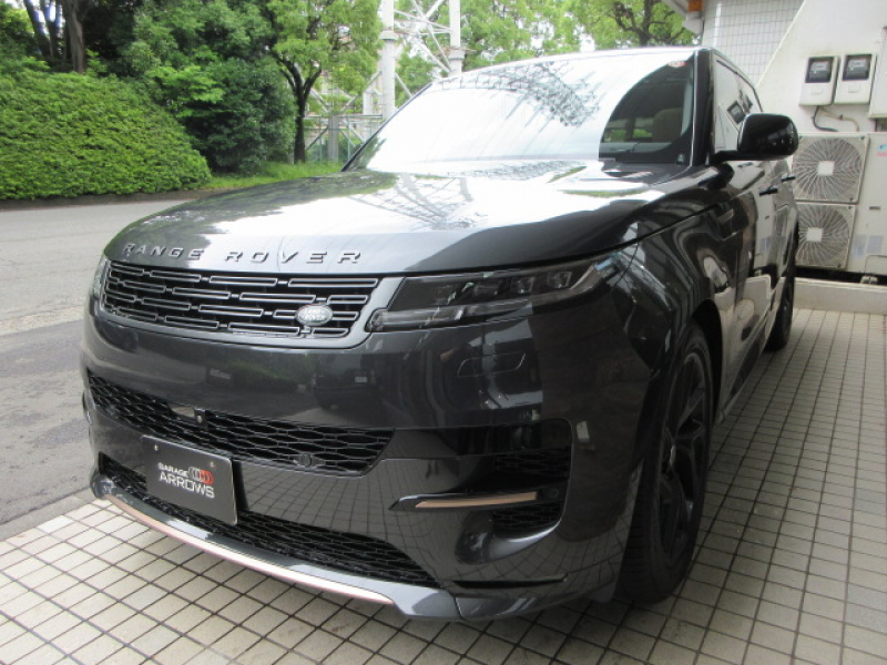 ランドローバーレンジローバーSPORT3.0DMHEV DYNAMIC HSE 本革 パノラマSR 純正ナビ 純正22AW シグニチャーLEDヘッドライト セミアリニンレザー レッドキャリパー ACC 副変速機 純正OP多数 新車保証継承可 正規ディーラー車 右ハンドル 記録簿付