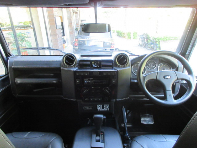 ランドローバー ディフェンダー 90SW 2.2Tdci XS 本革 Sawtooth