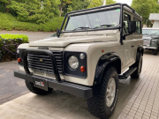 ランドローバー ディフェンダー 90SW 4.0V8 SR 純正AW 6人乗り 特別限定車 日本限定450台 ガソリン AT車 リアNASステップ 背面タイヤ ※ボディ同色Newペイント施工作業中 Fバンパー、Fグリル、H/Lサラウンド新品交換 レンズ類新品交換 ガラスウェザーシール新品交換 正規ディーラー車 右ハンドル 整備記録簿多数の中古車