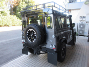 ランドローバー ディフェンダー 90SW 2.2Tdci アドベンチャーエディション 本革 純正専用AW 後期最終モデル 特別限定車 4人乗り AT換装済 Nox/Pm適合 3ナンバー プレミアムレザーシート プレミアムカーペット施工 アルカンターラルーフライニング クリアレンズ LEDヘッドライト ルーフラック リアラダー シュノーケルKIT 並行輸入車 右ハンドル 記録簿付の中古車