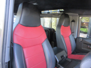 ランドローバー ディフェンダー 90SW 2.2Tdci アドベンチャーエディション 本革 純正専用AW 後期最終モデル 特別限定車 4人乗り AT換装済 Nox/Pm適合 3ナンバー プレミアムレザーシート プレミアムカーペット施工 アルカンターラルーフライニング クリアレンズ LEDヘッドライト ルーフラック リアラダー シュノーケルKIT 並行輸入車 右ハンドル 記録簿付の中古車