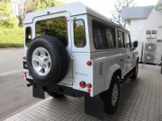 ランドローバー ディフェンダー 110SW 2.2Tdci XS 半革 純正Boostホイール 7人乗り 後期PUMAモデル Nox/Pm適合 3ナンバー コンビニエンスパック フロントシートヒーター 前後マッドフラップ XSサイドランナー 背面タイヤ 並行輸入車 右ハンドル 記録簿付の中古車
