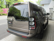 ランドローバー ディスカバリー 3.0V6SC SE 本革 3SR 純正ナビTV 純正19AW 7人乗り 後期モデル  ブラックデザインパック サイドステップ 全方位カメラ MERIDIANサラウンド  リバーストラフィック エクステンテドルーフレール  バイキセノンヘッドライト スマートKEY ワンオーナー車 正規ディーラー車 右ハンドル 全正規ディーラー記録簿多数の中古車
