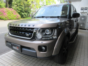 ランドローバー ディスカバリー 3.0V6SC SE 本革 3SR 純正ナビTV 純正20AW 7人乗り 後期最終モデル ブラックデザインパック  サイドステップ 副変速機トランスファ アダプティブクルーズコントロール 全方位カメラ MERIDIAN エクステンテドルーフレール ワンオーナー 正規ディーラー車 右ハンドル 記録簿付の中古車