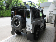 ランドローバー ディフェンダー 90SW 2.2Tdci アドベンチャーED 黒革 専用AW 4人乗り 特別限定車 世界限定600台 セレブレーションモデル Nox/Pm適合 3ナンバー ルーフラック＆リアラダー シュノーケル 専用アンダーガード アルカンターラ フルカーペット LEDヘッドライト LEDレンズkit 禁煙車 前法人オーナー 並行輸入車 右ハンドル 記録簿付の中古車