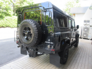 ランドローバー ディフェンダー 110SW 2.2Tdci XS 半革 フロントRECAROシート 純正Boostホイール 7人乗り 後期最終PUMAモデル AT換装済 Nox/Pm適合 3ナンバー カロッツェリア社製フローティングモニター LEDヘッドライト LEDレンズKIT アルカンターラルーフライナー ナルディステアリング 前法人オーナー 並行輸入車 右ハンドル 記録簿付の中古車