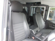 ランドローバー ディフェンダー 110SW 2.4tdci XS 半革 ZUホワイトホイール 5人乗り AT換装済 Nox/Pm適合 3ナンバー 純正Aガード WARNウインチ ウインチバンパー 前後ランプガード シュノーケル LEDヘッドライト  クリアレンズ XSサイドランナー 背面タイヤ 2オーナー車 屋内ガレージ保管 並行輸入車 右ハンドル 記録簿付の中古車
