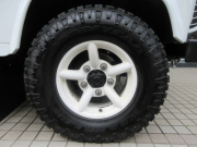 ランドローバー ディフェンダー 110SW 2.4tdci XS 半革 ZUホワイトホイール 5人乗り AT換装済 Nox/Pm適合 3ナンバー 純正Aガード WARNウインチ ウインチバンパー 前後ランプガード シュノーケル LEDヘッドライト  クリアレンズ XSサイドランナー 背面タイヤ 2オーナー車 屋内ガレージ保管 並行輸入車 右ハンドル 記録簿付の中古車
