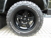 ランドローバー ディフェンダー 110SW 2.2Tdci XS 半革 Twisted18AW 7人乗り 後期最終PUMAモデル Nox/Pm適合 3ナンバー BFGタイヤ LEDバンパー ブラックFメッシュグリル クリアレンズ カーペット施工 クリアレンズ 前後マッドフラップ サイドランナー 背面タイヤ 並行輸入車 右ハンドル 記録簿付の中古車
