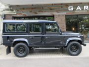 ランドローバー ディフェンダー 110SW 2.2Tdci XS 本革 Wolfstyleスチールホイール 新品M/Tタイヤ 7人乗り AT換装済 Nox/Pm適合 3ナンバー プレミアムレザーシート 社外グリル LEDヘッドライト LEDレンズKit アルカンターラルーフライナー フルカーペット施工 前後マッドフラップ サイドランナー  背面タイヤ 並行輸入車 右ハンドル 記録簿の中古車