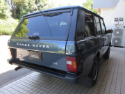 ランドローバー レンジローバー 4.0クラシック 本革 SR ボディ同色AW  SWB クラシックインテリア ボディ同色Newペイント コイルサス換装済  リアクォーターウェザーシール左右新品交換 シールカロッツェリア社製オーディオ＆スピーカー 社外キーレス ステンレスマフラー シャッター付ガレージ保管車両 正規ディーラー車 右ハンドル 整備記録簿多数の中古車