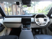 ランドローバー レンジローバー 3.0D MHEV D300 オートバイオグラフィ 本革 パノラマSR 純正ナビ 純正OP23AW ディーゼル SVO Boepokeアップグレード ブラックルーフ Pivi Pro MERIDIAN Signatureサウンド リアエグゼクティブクラスシート デジタルLEDヘッドライト イオン化 HUD  正規ディーラー車 右ハンドル 記録簿付の中古車