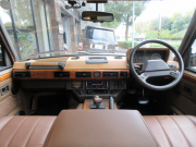 ランドローバー レンジローバー 4.3ヴァンデンプラ 本革 SR LWB 1993年モデル クラシックインテリア エアサスペンション 稀少リアクーラー 稀少ピクニックテーブル 正規ディーラー車 右ハンドル 記録簿付の中古車
