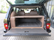 ランドローバー レンジローバー 4.3ヴァンデンプラ 本革 SR LWB 1993年モデル クラシックインテリア エアサスペンション 稀少リアクーラー 稀少ピクニックテーブル 正規ディーラー車 右ハンドル 記録簿付の中古車