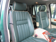 ランドローバー レンジローバー 4.6 30th Anniversaly Edition 本革 SR 18AW 後期LP60モデル  特別限定車 国内70台限定 天張新品生地張替 エアサスベローズ4本新品交換 正規ディーラー車 右ハンドル 記録簿付の中古車