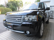 ランドローバー レンジローバーVOGUE 5.0V8スーパーチャージド 本革 SR ナビTV 20AW 後期モデル 510PS 2011年モデル 正規ディーラー車 右ハンドル 記録簿付の中古車