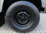 ランドローバー ディフェンダー 110 XS SW 2.4Tdci 半革 ディーゼル 7人乗り 新品タイヤ＆WOLFホイール5本 フォールディングサイドステップ Nox/PM適合 3ナンバー登録 新車並行車 右ハンドル 記録簿付の中古車