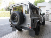 ランドローバー ディフェンダー 110 XS SW 2.4Tdci 半革 ディーゼル 7人乗り 新品タイヤ＆WOLFホイール5本 フォールディングサイドステップ Nox/PM適合 3ナンバー登録 新車並行車 右ハンドル 記録簿付の中古車