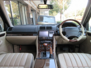 ランドローバー レンジローバー 4.6HSE ロイヤルエディション 本革 SR ナビTV 18AW 特別限定車 日本国内150台限定 ビルトインナビ 天張新品生地張替 後期LP60モデル ワンオーナー車 禁煙車 正規ディーラー車 右ハンドル ディーラー記録簿多数の中古車