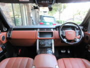 ランドローバー レンジローバー 5.0V8SC オートバイオグラフィ 本革 パノラマSR 純正ナビTV 22AW Incontrol Touch Pro 電動サイドステップ ドライブプロパック ACC 医療法人ワンオーナー 元アプルーブドカー 正規ディーラー車 右ハンドル 記録簿付の中古車