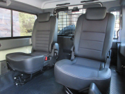 ランドローバー ディフェンダー 110 2.4TDCi SW 社外2DINナビTV Nox/PM適合 3ナンバー登録 ヘリテイジスタイル フォールディングサイドステップ ウッドステアリング 背面タイヤ 並行車 右ハンドル 記録簿付の中古車