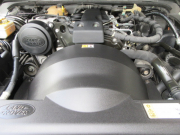 ランドローバー ディフェンダー 90SW 2.4TDCi XS 半革 純正AW サイドステップ 社外ステアリング 社外オーディオ 背面タイヤ 4人乗り Nox/PM適合 3ナンバー登録 新車並行車 右ハンドル 記録簿付の中古車