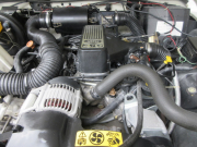 ランドローバー ディフェンダー 90SW 4.0V8 50th Anniversary SR 新品ホイール＆M/Tタイヤ5本 特別限定車 全国450台限定 ヘリテイジスタイル 新品SUSマフラー ステンレスボルト 背面タイヤ 6人乗り AT車 ワンオーナー車 正規ディーラー車 右ハンドル 記録簿付の中古車
