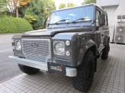 ランドローバー ディフェンダー 90SW 4.0V8 50th Anniversary SR スチールホイール サイドステップ 6人乗り AT車  特別限定車 全国450台限定 正規ディーラー車 右ハンドル 記録簿付の中古車