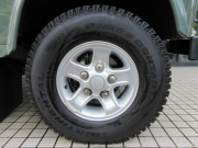 ランドローバー ディフェンダー 110SW XS 2.2TDCI 半革 純正AW AT換装済 社外オーディオ LEDレンズキット 背面タイヤ 7人乗り Nox/Pm適合 3ナンバー登録 ワンオーナー車 禁煙車 新車並行車 右ハンドル 記録簿付の中古車