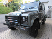 ランドローバー ディフェンダー 90SW 2.2Tdci XS 半革 純正AW 4人乗り AT換装済 ECUチューニング アルカンターラルーフライニング LEDヘッドライト LEDランプ MOMOステアリング 前後マッドフラップ サイドランナー 背面タイヤ 右ハンドル 記録簿付の中古車
