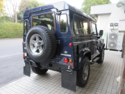 ランドローバー ディフェンダー 90SW 2.2Tdci 半革 ディアルフィニッシュAW 4人乗り 稀少カラー クリアマーカー キーレスエントリー 前後マッドフラップ サイドランナー 背面タイヤ 並行輸入車 右ハンドル 記録簿付の中古車