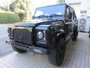 ランドローバー ディフェンダー 110DCAB 2.2Tdci XS 半革 2DIN 18AW 5人乗り エアサス RAW MOTOR SPORTカスタムカー AT換装済 LEDライト Dynaマット 社外Fグリル 社外Fバンパー 前後マッドフラップ サイドランナー 並行輸入車 右ハンドル 記録簿付の中古車