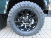 ランドローバー ディフェンダー 110DCPU 2.2Tdci XS 半革 新品sawtoothホイール 5人乗り Nox/Pm適合 新品タイヤ シュノーケル シートヒーター 前後マッドプラップ サイドランナー 背面タイヤ 新車並行車 右ハンドル 記録簿付の中古車
