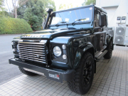 ランドローバー ディフェンダー 110DCPU 2.2Tdci XS 半革 新品sawtoothホイール 5人乗り Nox/Pm適合 新品タイヤ シュノーケル シートヒーター 前後マッドプラップ サイドランナー 背面タイヤ 新車並行車 右ハンドル 記録簿付の中古車