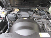 ランドローバー ディフェンダー 110SW 2.2Tdci XS 半革 Black sawtoothホイール 7人乗り AT換装済 キーレス シートヒーター ブラックパック クリアレンズ サイドランナー 前後マッドフラップ 背面タイヤ 並行輸入車 右ハンドル 記録簿付の中古車