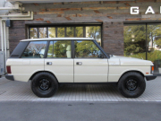 ランドローバー レンジローバー 4.0クラシック 本革 SR ブラックスチールホイール SWB エアサス 後期最終モデル オリジナルEarlyカスタム 本革シート張替済 天張生地張替済 ピアノブラックウッドパネル 本国ブラックバンパー 正規ディーラー車 右ハンドル 記録簿付の中古車