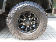 ランドローバー ディフェンダー 110DCAB 2.2Tdci XS コンビレザー SawtoothブラックAW 5人乗り Nox/Pm適合 1ナンバー プレミアムレザーシート LEDランプ クリアレンズ 前後マッドフラップ サイドランナー 背面タイヤ 並行輸入車 右ハンドル 記録簿付の中古車