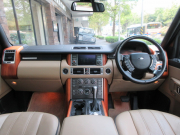 ランドローバー レンジローバーVOGUE 5.0V8 本革 SR ナビTV 19AW 後期モデル AJ5.0V8エンジン サイドステップ  前法人オーナー車 正規ディーラー車 右ハンドル 正規ディーラー記録簿多数の中古車