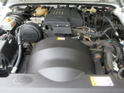 ランドローバー ディフェンダー 110UW 2.2Tdci XS 半革 デュアルフィニッシュブラックAW 5人乗り Nox/Pm適合 3ナンバー登録 ブラックパック仕様 クリアレンズ サイドランナー 背面タイヤ 並行輸入車 右ハンドル 記録簿付の中古車