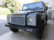 ランドローバー ディフェンダー 110SW 2.2Tdci XS 半革 ブラックBoostAW 7人乗り AT換装済 Nox/Pm適合 3ナンバー登録 アルカンターラルーフライニング チェッカープレート クリアレンズ 前後マッドフラップ サイドランナー 背面タイヤ 並行輸入車 右ハンドル 記録簿付の中古車