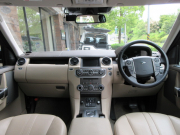 ランドローバー ディスカバリー 3.0V6SC SE 本革 3SR ナビTV 純正19AW 7人乗り 後期モデル 8速AT サラウンドカメラ パドルシフト リアPDC 稀少カラー 女性ワンオーナー車 正規ディーラー車 右ハンドル 全正規ディーラー記録簿付の中古車