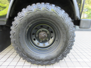 ランドローバー ディフェンダー 110SW 2.2Tdci XS 半革 モデューラーブラックホイール M/Tタイヤ 7人乗り Nox/Pm適合 ワイドフェンダー （LINE-X）クリアレンズ LED MOMOステア フォールディングサイドステップ 並行輸入車 右ハンドル 記録簿付の中古車