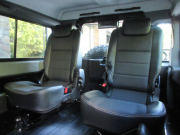 ランドローバー ディフェンダー 110SW 2.2Tdci XS 半革 モデューラーブラックホイール M/Tタイヤ 7人乗り Nox/Pm適合 ワイドフェンダー （LINE-X）クリアレンズ LED MOMOステア フォールディングサイドステップ 並行輸入車 右ハンドル 記録簿付の中古車