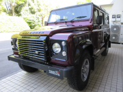 ランドローバー ディフェンダー 110SW 2.2Tdci ランドマークエディション 本革 専用AW 後期最終モデル 特別限定車 7人乗り Nox/Pm適合 ブラックパック後継 アルカンターラルーフライニング クリアレンズ 前後マッドフラップ サイドランナー 背面タイヤ 並行輸入車 右ハンドル 記録簿付の中古車