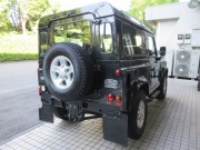 ランドローバー ディフェンダー 90SW 2.2Tdci XS 半革シート 純正AW 4人乗り AT換装済 Nox/Pm適合 3ナンバー登録 クリアレンズ サイドステップ 前後マッドフラップ 背面タイヤ 並行輸入車 右ハンドル 記録簿付の中古車
