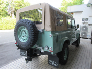 ランドローバー ディフェンダー 110SW 2.2Tdci 本革 ヘリテイジカスタム ソフトトップ AT換装済 5人乗り Nox/Pm適合 3ナンバー登録 ボディNewペイント 新品Wolf Style同色ホイール 新品Fグリル 新品クリアレンズ 新品マッドフラップ 背面タイヤ 並行輸入車 右ハンドル 記録簿付の中古車