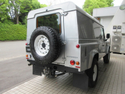 ランドローバー ディフェンダー 110HT 2.2Tdci ハードトップ 2人乗り Nox/Pm適合 1ナンバー登録 ホワイトルーフ スチールホイール マッドフラップ 背面タイヤ 並行輸入車 右ハンドル 記録簿付の中古車