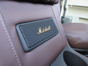 ランドローバー ディフェンダー 110SOFTTOP 2.2Tdci 全席本革シート張替 Marshallスピーカー 新品ウッドステアリング 同色スチールホイール ソフトトップ  稀少10人乗り MT車 Nox/Pm適合 3ナンバー登録 ヘリテイジカスタム  SAFTY DEVICE社製ロールゲージ マッドフラップ スイングリアキャリア 並行輸入車 右ハンドル 記録簿付の中古車