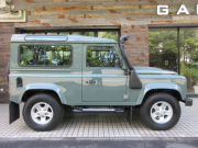 ランドローバー ディフェンダー 90SW 2.2Tdci XS  半革 純正Boostホイール  4人乗り AT換装済 Nox/Pm適合 3ナンバー登録  LAZERディライト シュノーケル MANTEC社製スイングキャリア クリアレンズ 前後マッドプラップ  XSサイドランナー 背面タイヤ 並行輸入車 右ハンドル 記録簿付の中古車